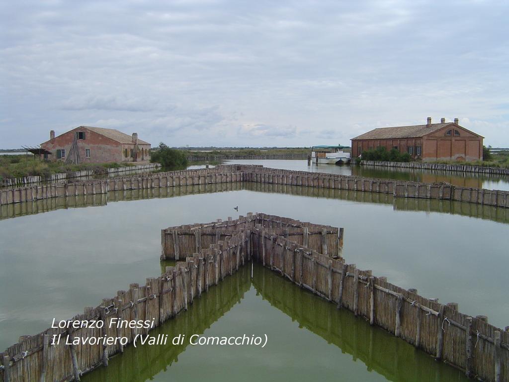 La Via Del Volano Hotel โคดิโกโร ภายนอก รูปภาพ